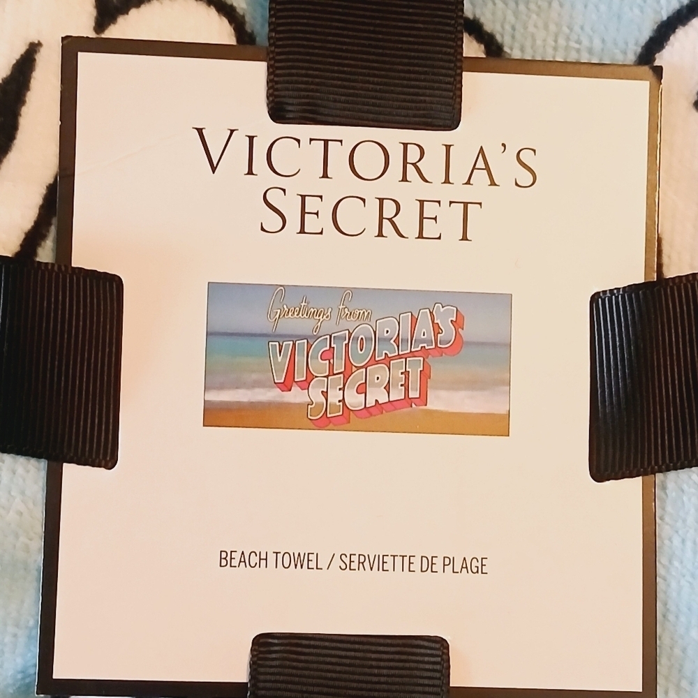 Victoria's Secret Beach Towel - Picture 2 of 5